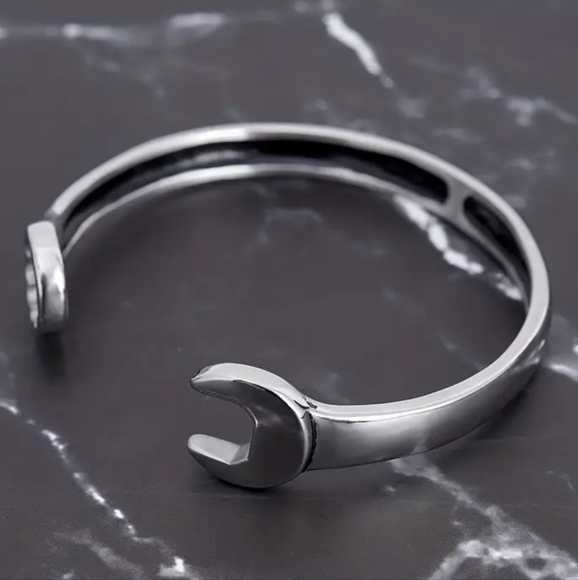 New! MEN'S Stainless Steel Rustic Wrench Cuff Bracelet. - Picture 5 of 6